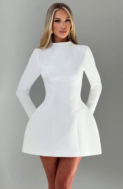 ella | elegant minikjole med høj hals