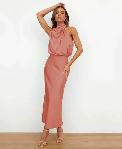 sydney | satin halterneck midi-kjole fersken