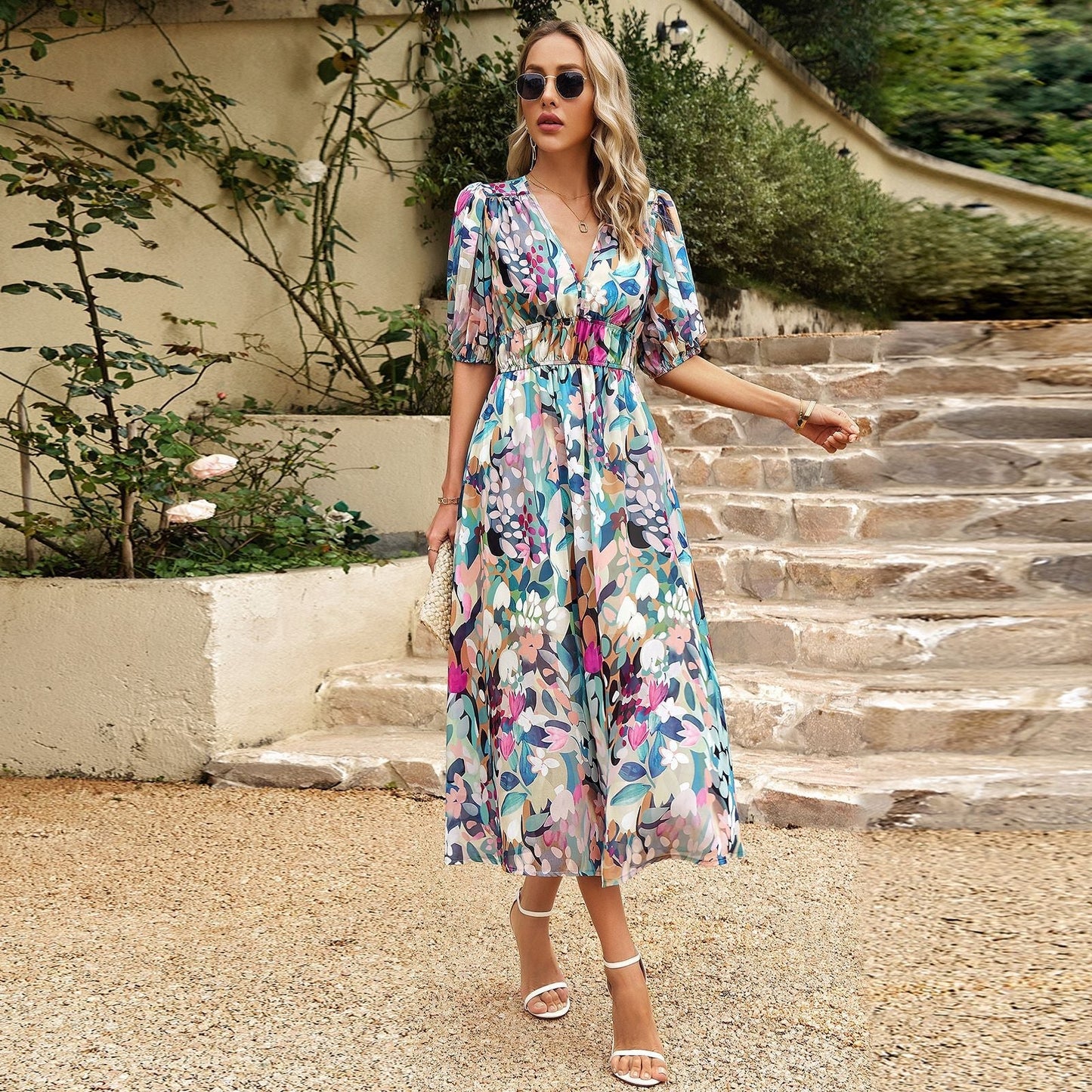 freja | blomstret chiffon maxikjole lys grøn